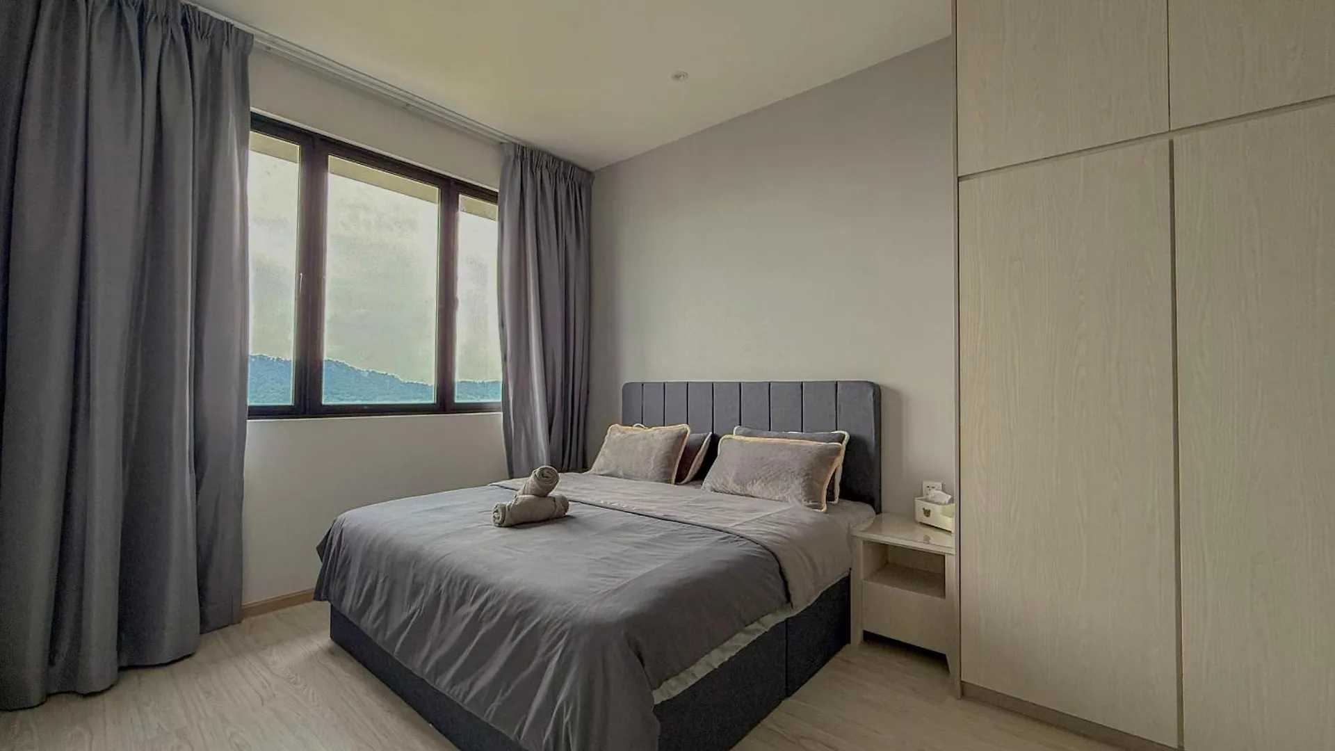 Iconic Regency - Xin'S Home Bayan Lepas Apartment