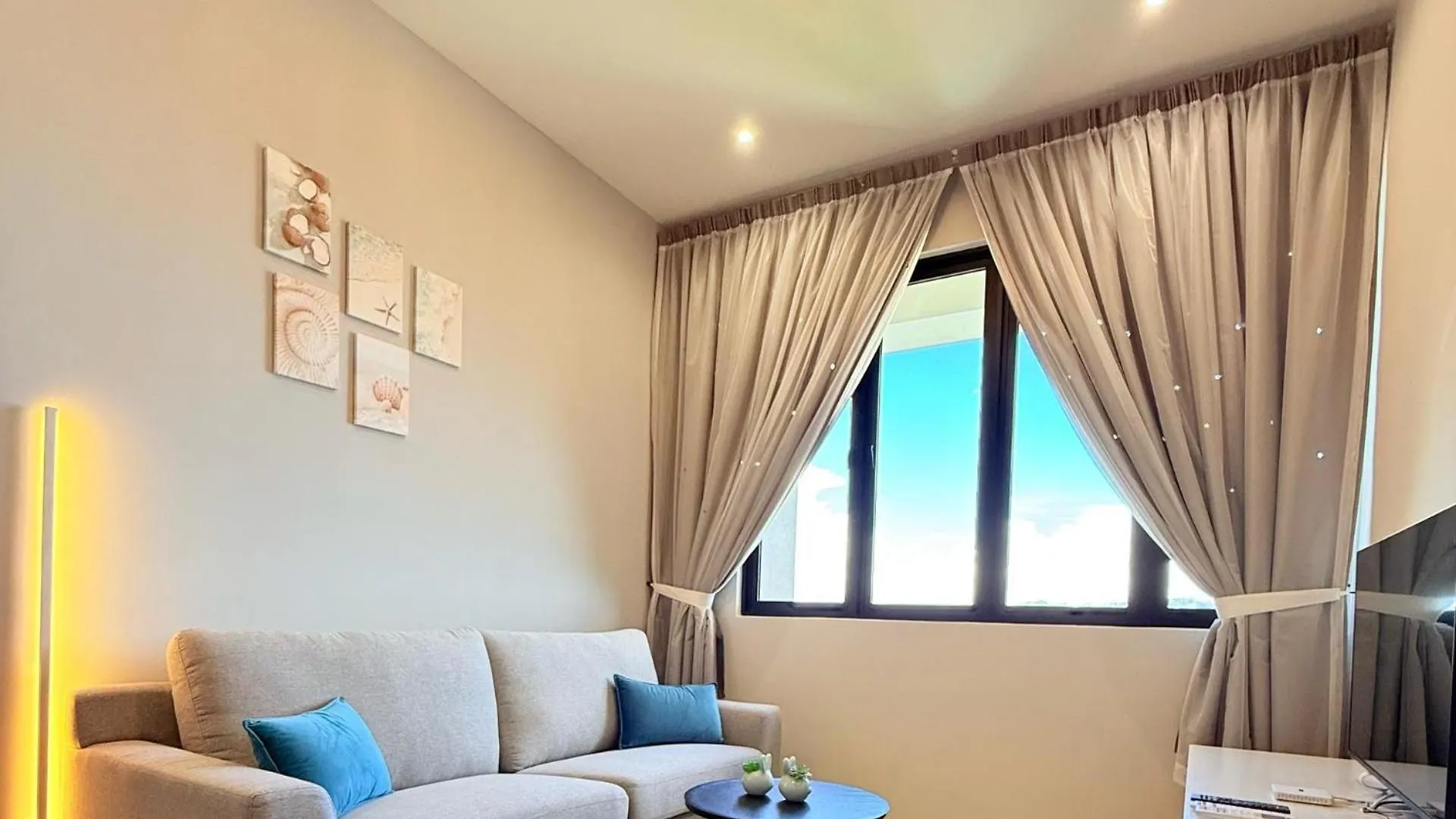 Iconic Regency - Xin'S Home Bayan Lepas